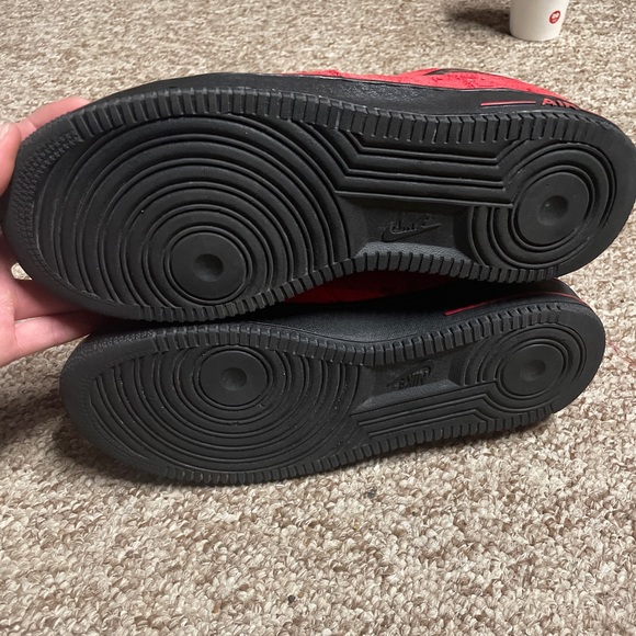 Athletic_Shoes